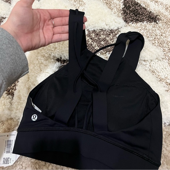 Lululemon black strong at heart bra. Size 4 - Picture 4 of 7